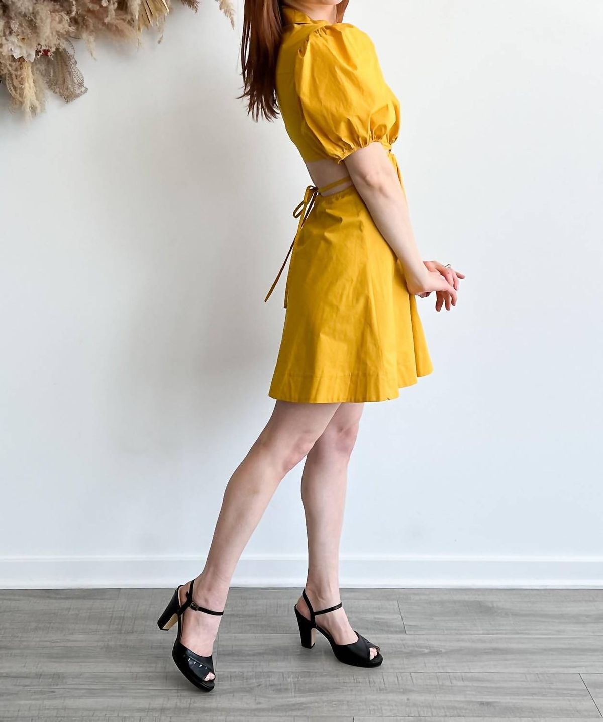 Style 1-2095614939-2791 En Saison Size L High Neck Yellow Cocktail Dress on Queenly