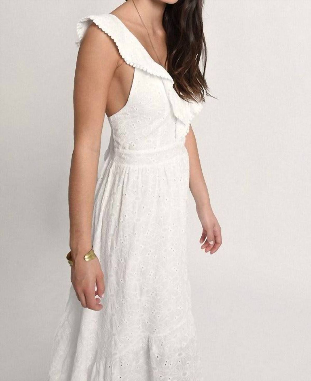Style 1-67986260-2696 MOLLY BRACKEN Size L High Neck White Cocktail Dress on Queenly