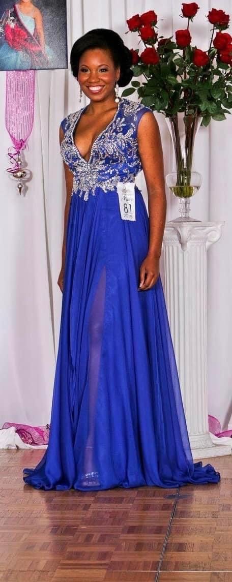 Mac Duggal Size 4 Prom Plunge Blue A-line Dress on Queenly