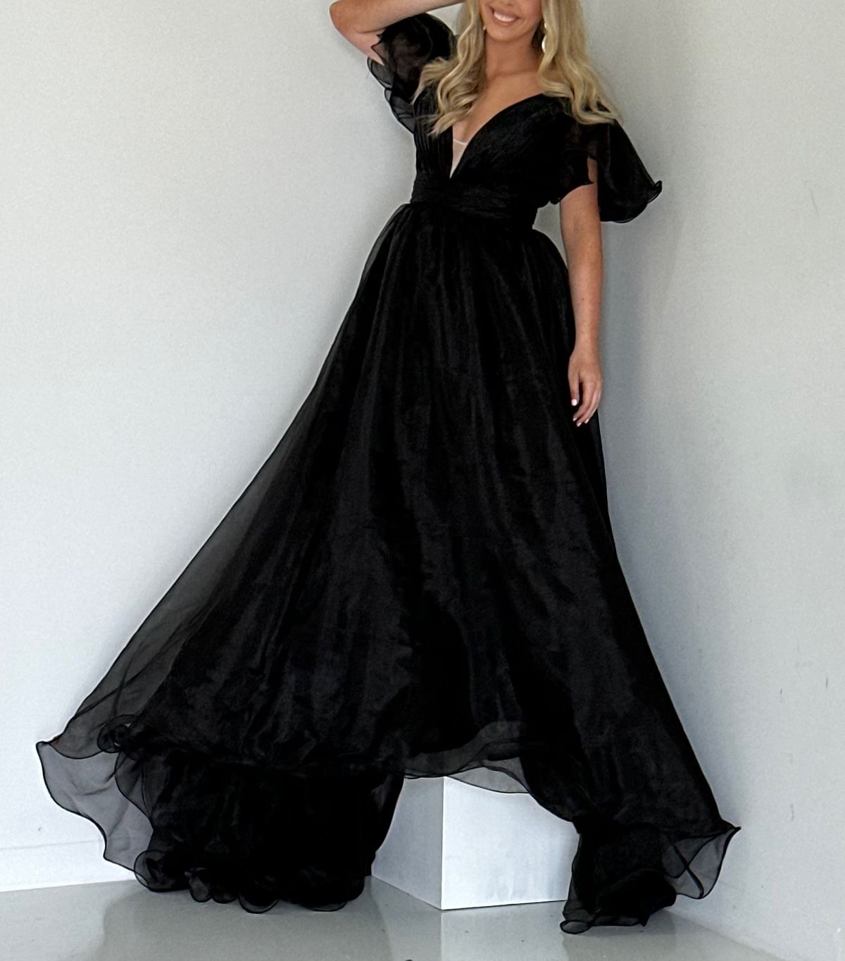 Size 6 Prom Off The Shoulder Black Ball Gown on Queenly