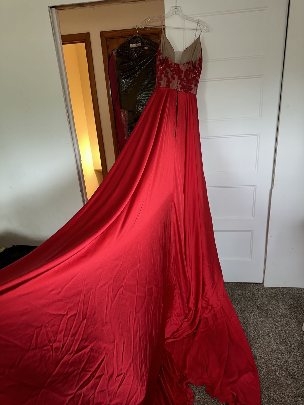 Fernando Wong Size 4 Prom Plunge Red Cocktail Dress on Queenly
