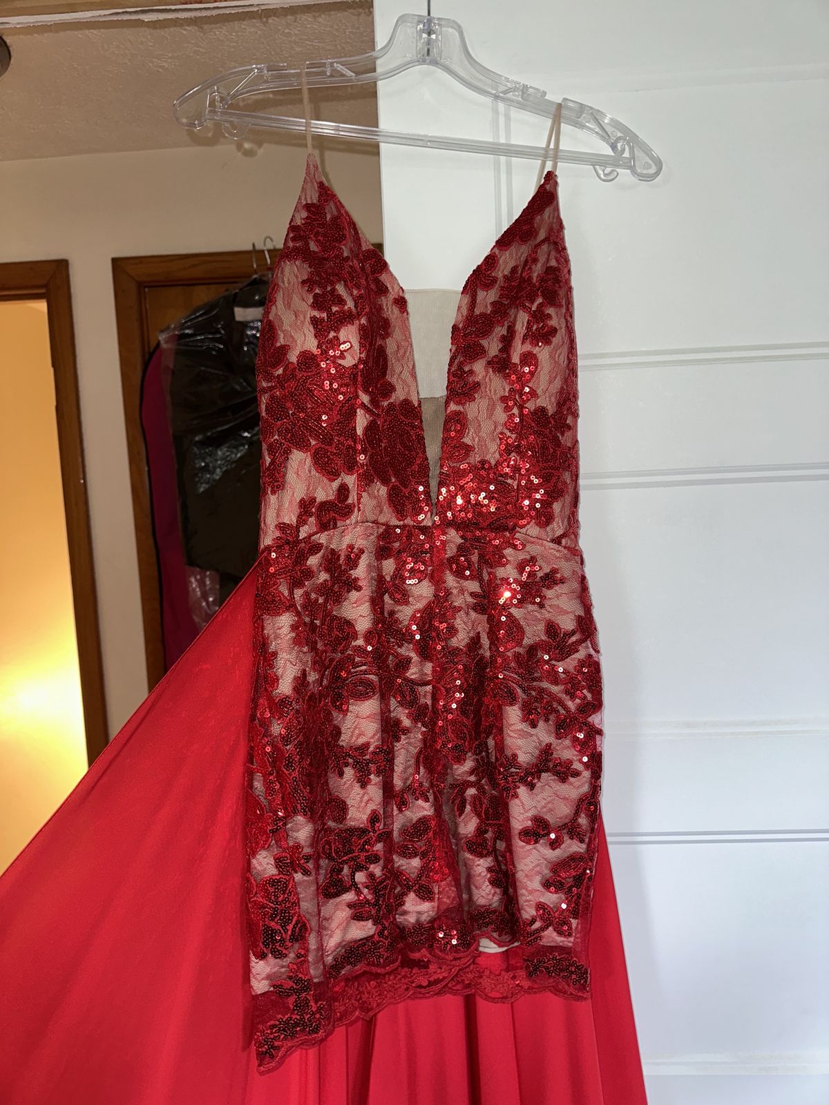 Fernando Wong Size 4 Prom Plunge Red Cocktail Dress on Queenly