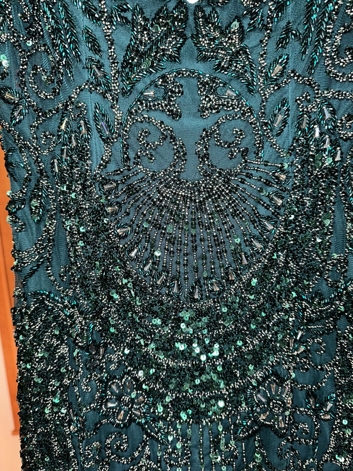 Sherri Hill Size 4 Homecoming Plunge Green Cocktail Dress on Queenly