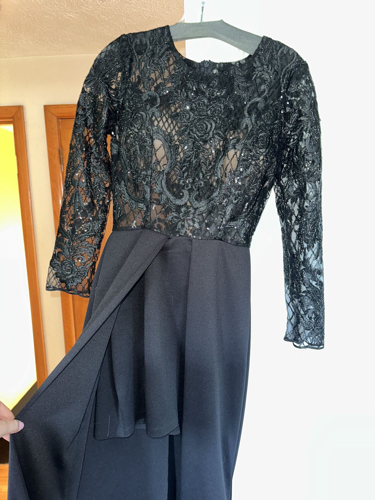 Fernando Wong Size 4 Prom Long Sleeve Black Cocktail Dress on Queenly