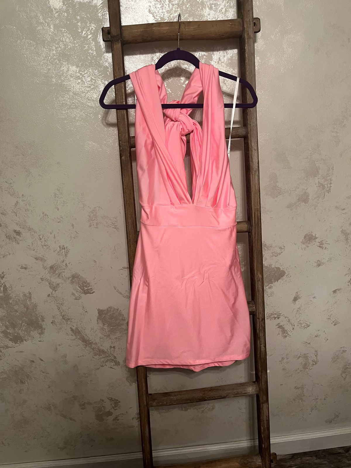 Jessica Angel Size M Plunge Pink Cocktail Dress on Queenly
