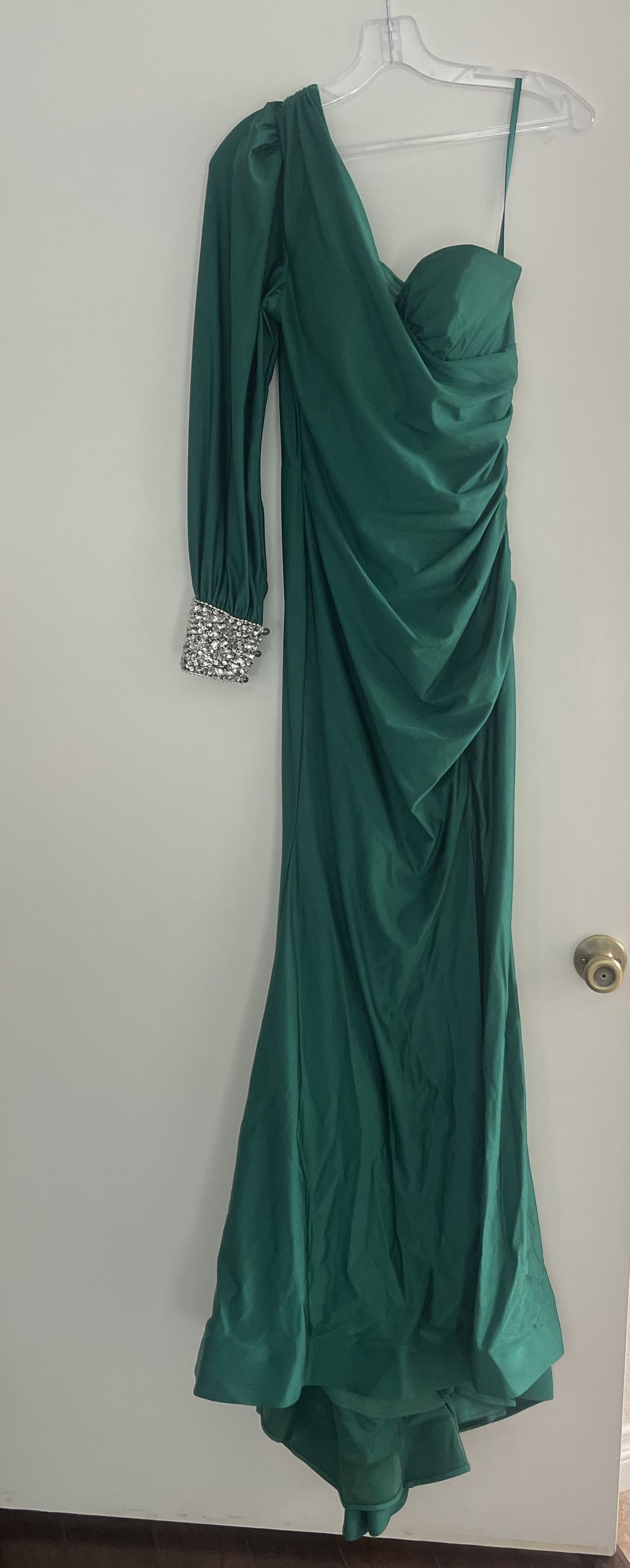 Amelia Couture Size 2 Prom One Shoulder Green Side Slit Dress on Queenly