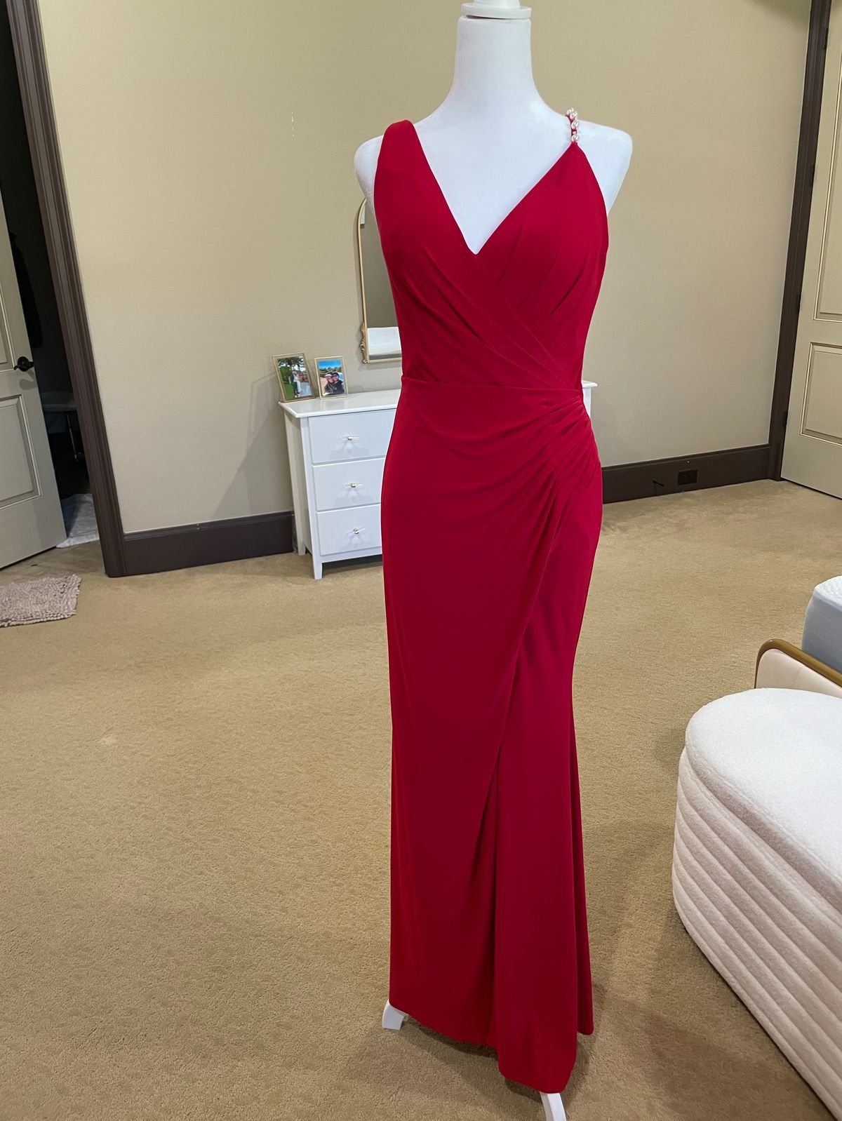 Style 0400016524821 Mac Duggal Size 6 Prom Red A-line Dress on Queenly