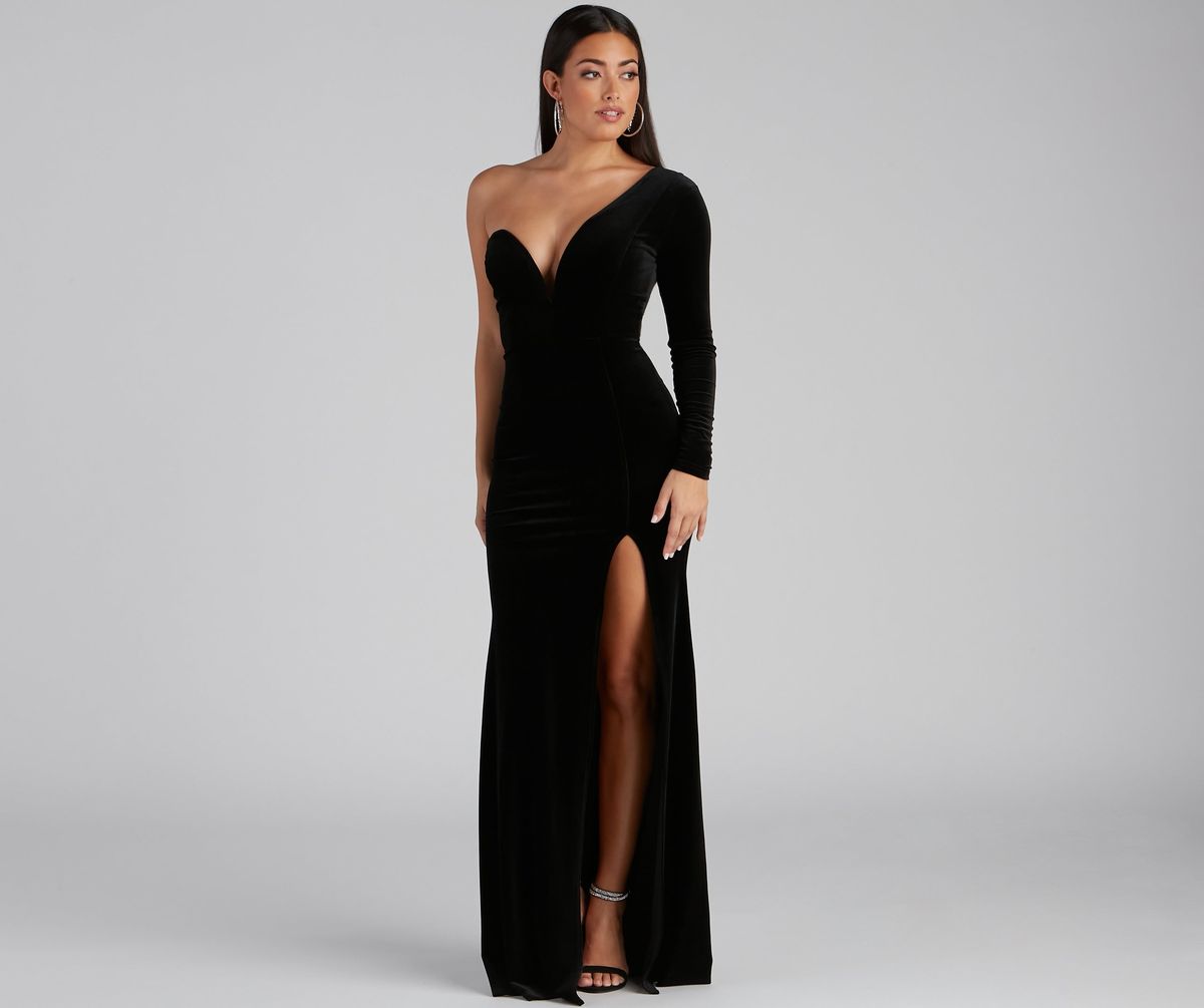 Style 05002-1732 Windsor Size XS Prom Long Sleeve Velvet Black Side Slit Dress on Queenly