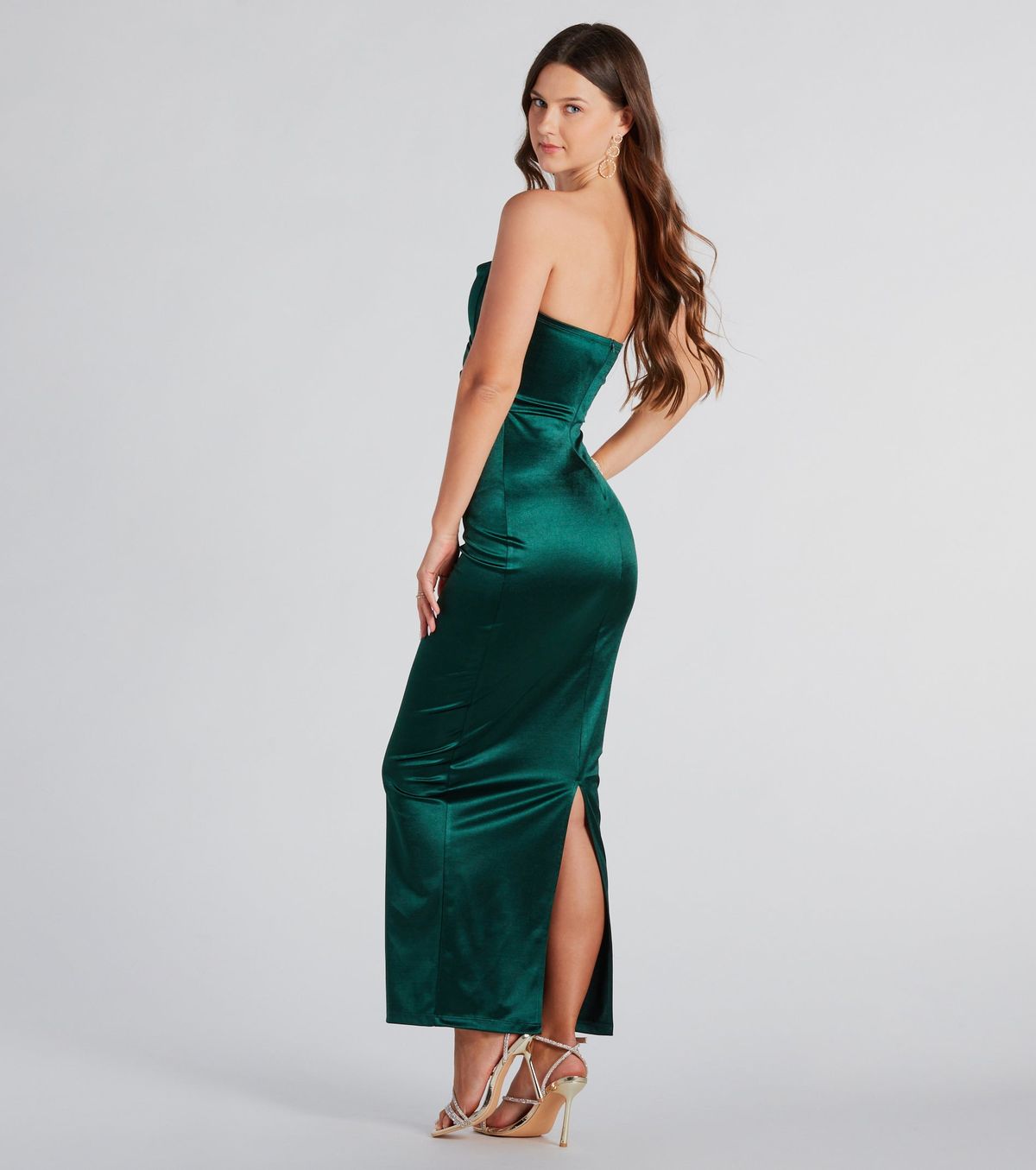 Style 05002-7830 Windsor Size XS Prom Green Side Slit Dress on Queenly