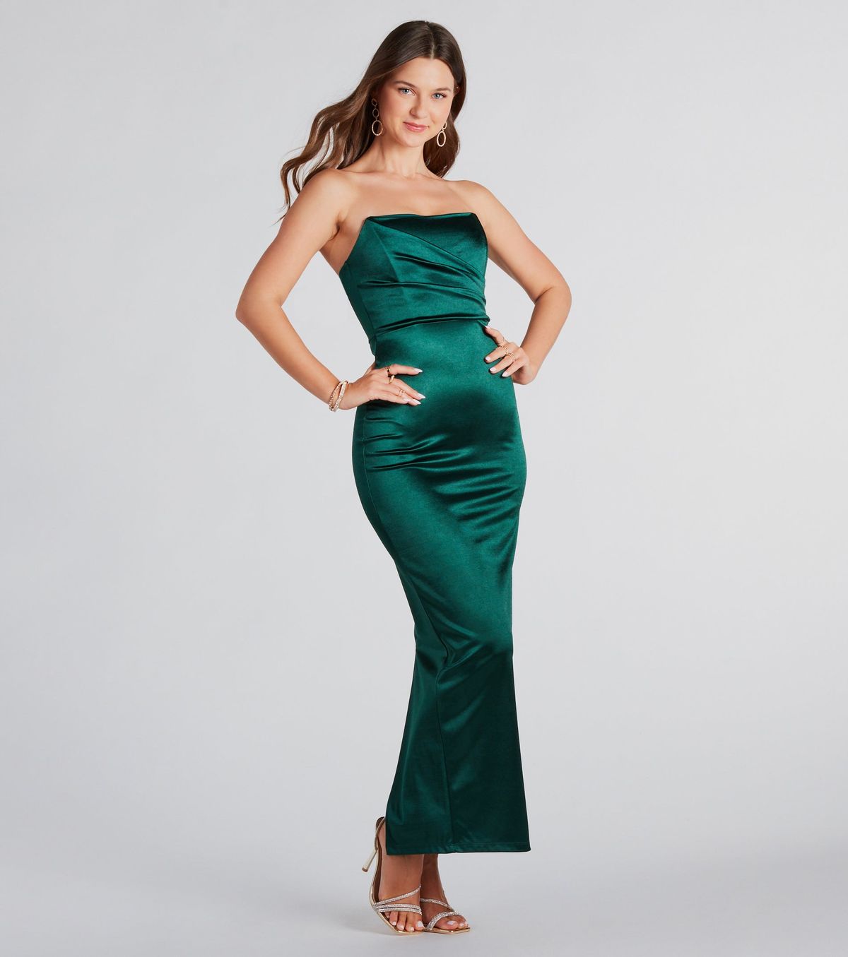 Style 05002-7830 Windsor Size XS Prom Green Side Slit Dress on Queenly
