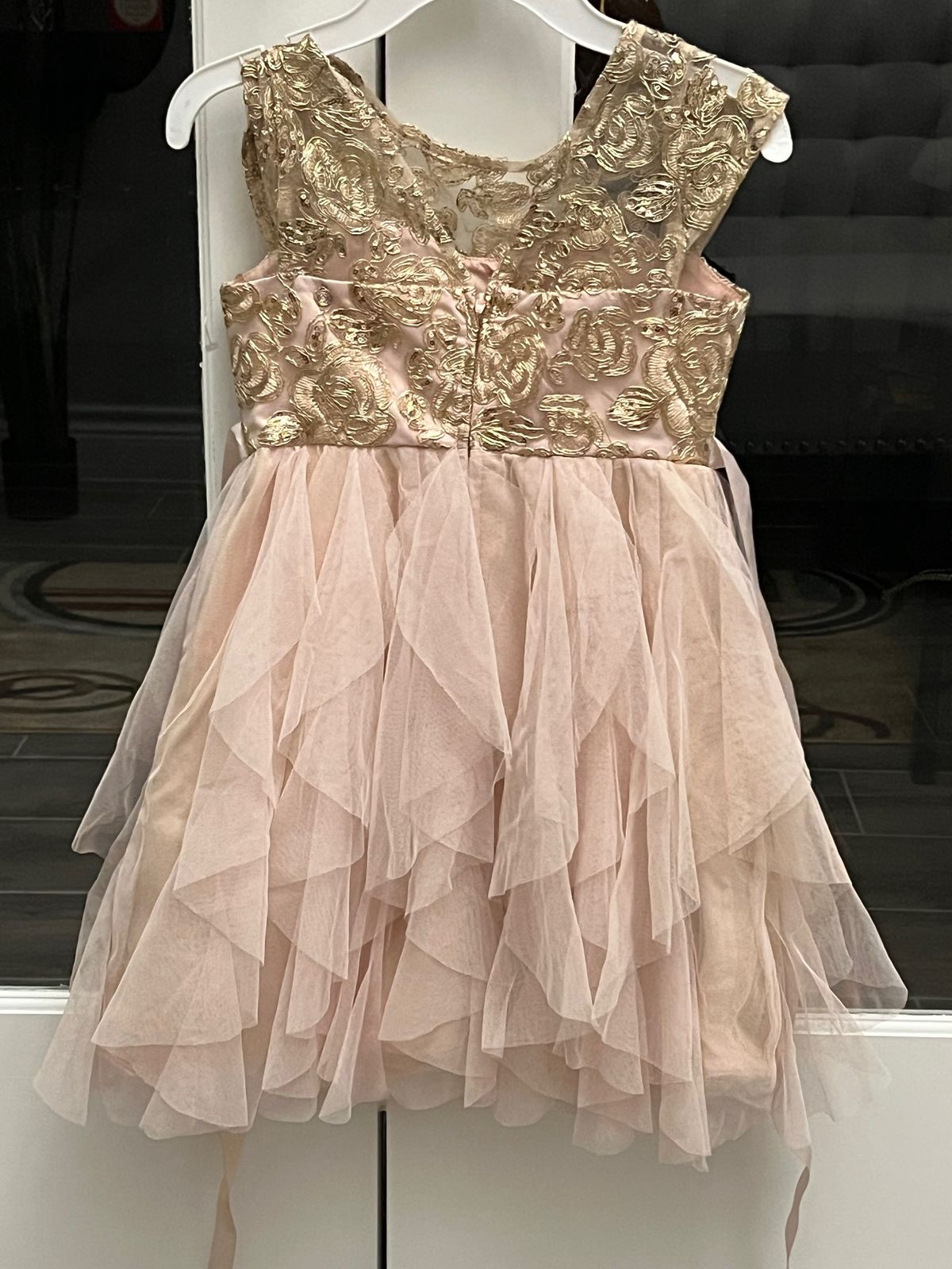 Girls Size 7 High Neck Lace Pink Ball Gown on Queenly