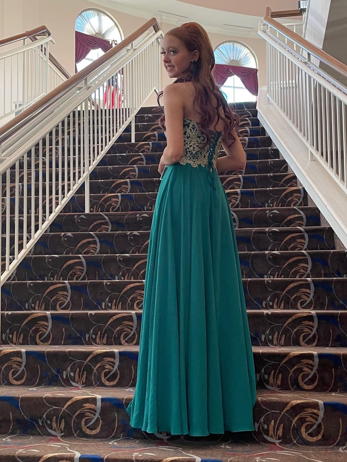 Size 0 Prom Strapless Green A-line Dress on Queenly
