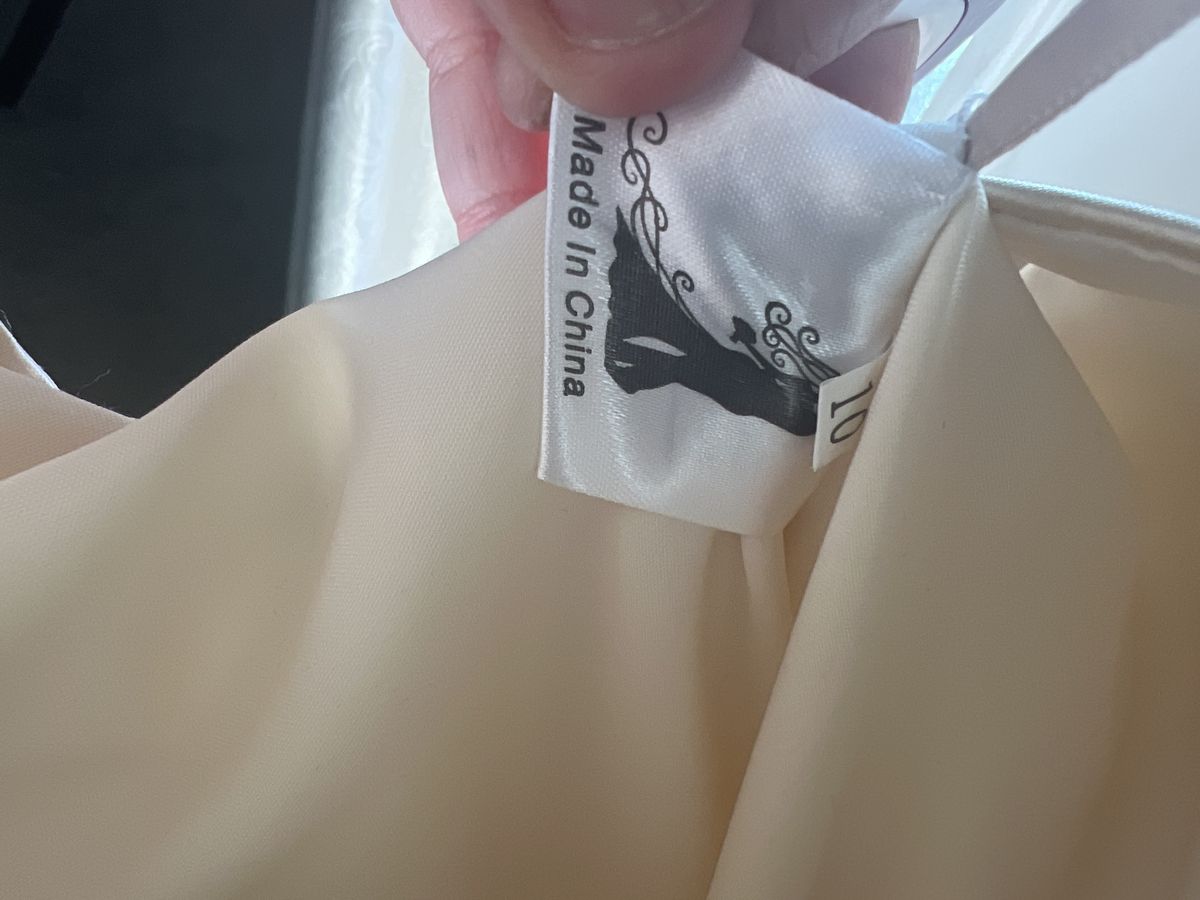 Size 10 Prom Cap Sleeve Nude Cocktail Dress on Queenly