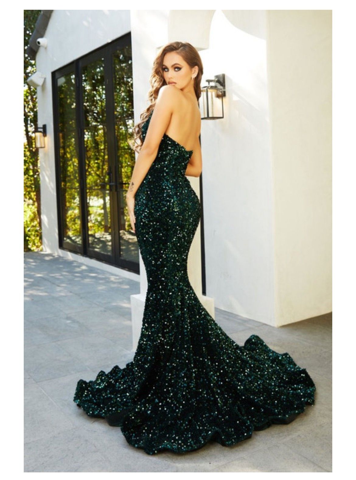 Style PS21208 Portia and Scarlett Size 2 Prom Plunge Green Mermaid Dress on Queenly