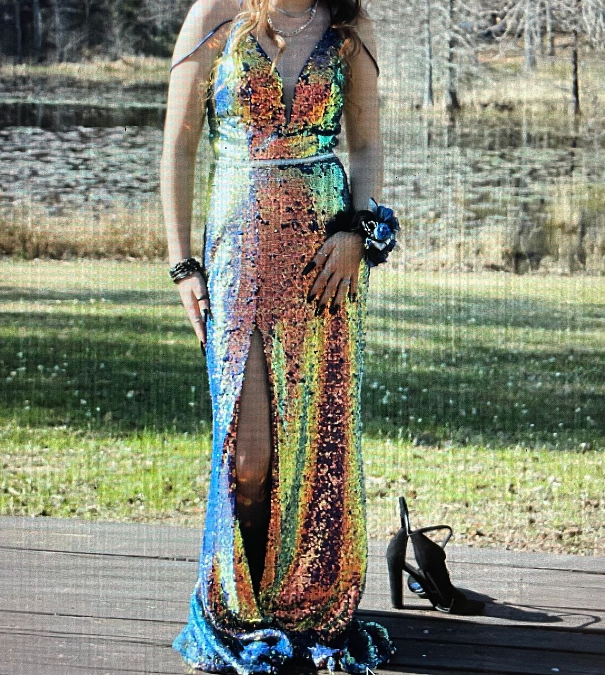 Size 0 Prom Plunge Multicolor Side Slit Dress on Queenly