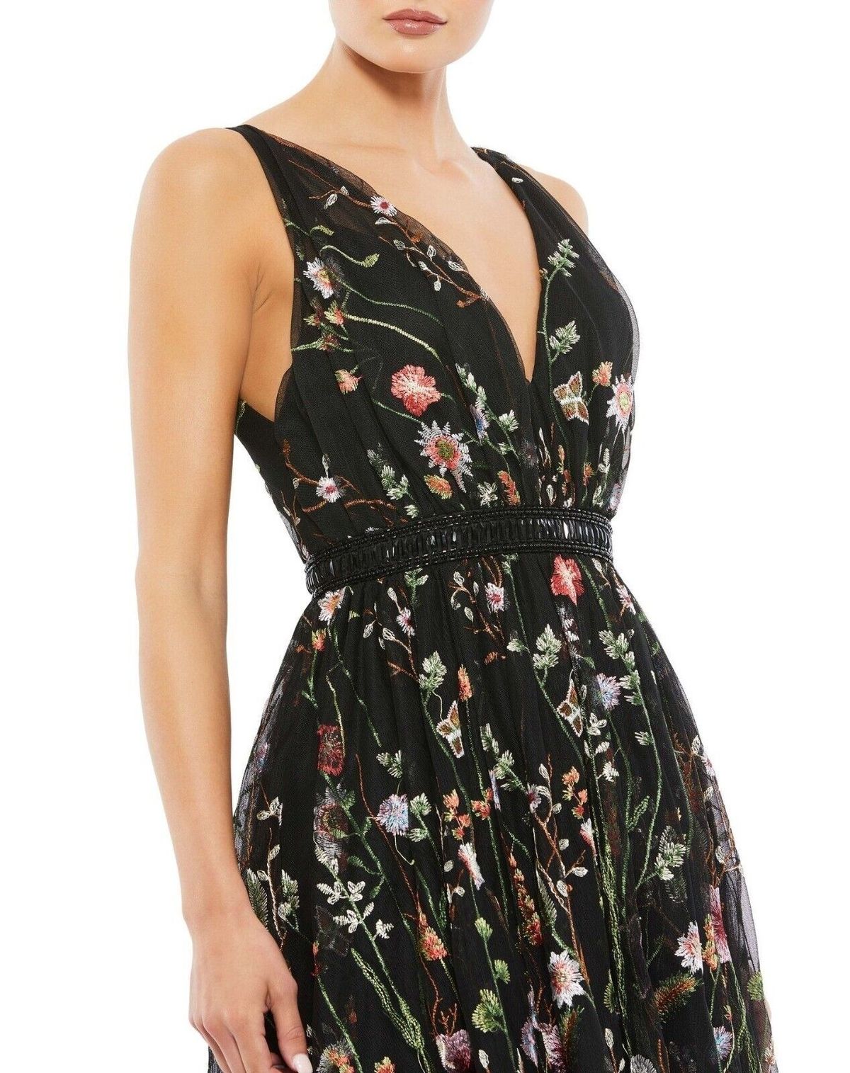 Mac Duggal Plus Size 16 Floral Black A-line Dress on Queenly