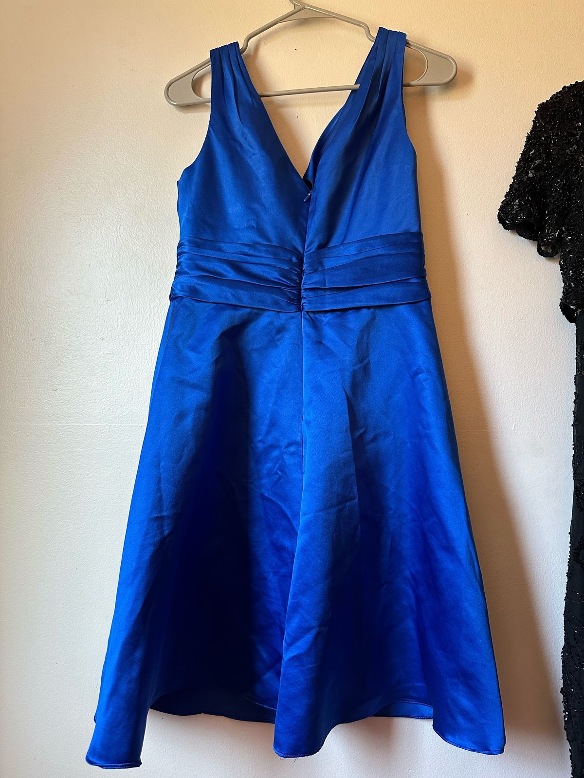 David's Bridal Size 8 Prom Plunge Royal Blue Cocktail Dress on Queenly