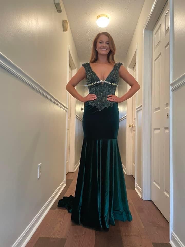 Johnathan Kayne Size 0 Velvet Green Mermaid Dress on Queenly