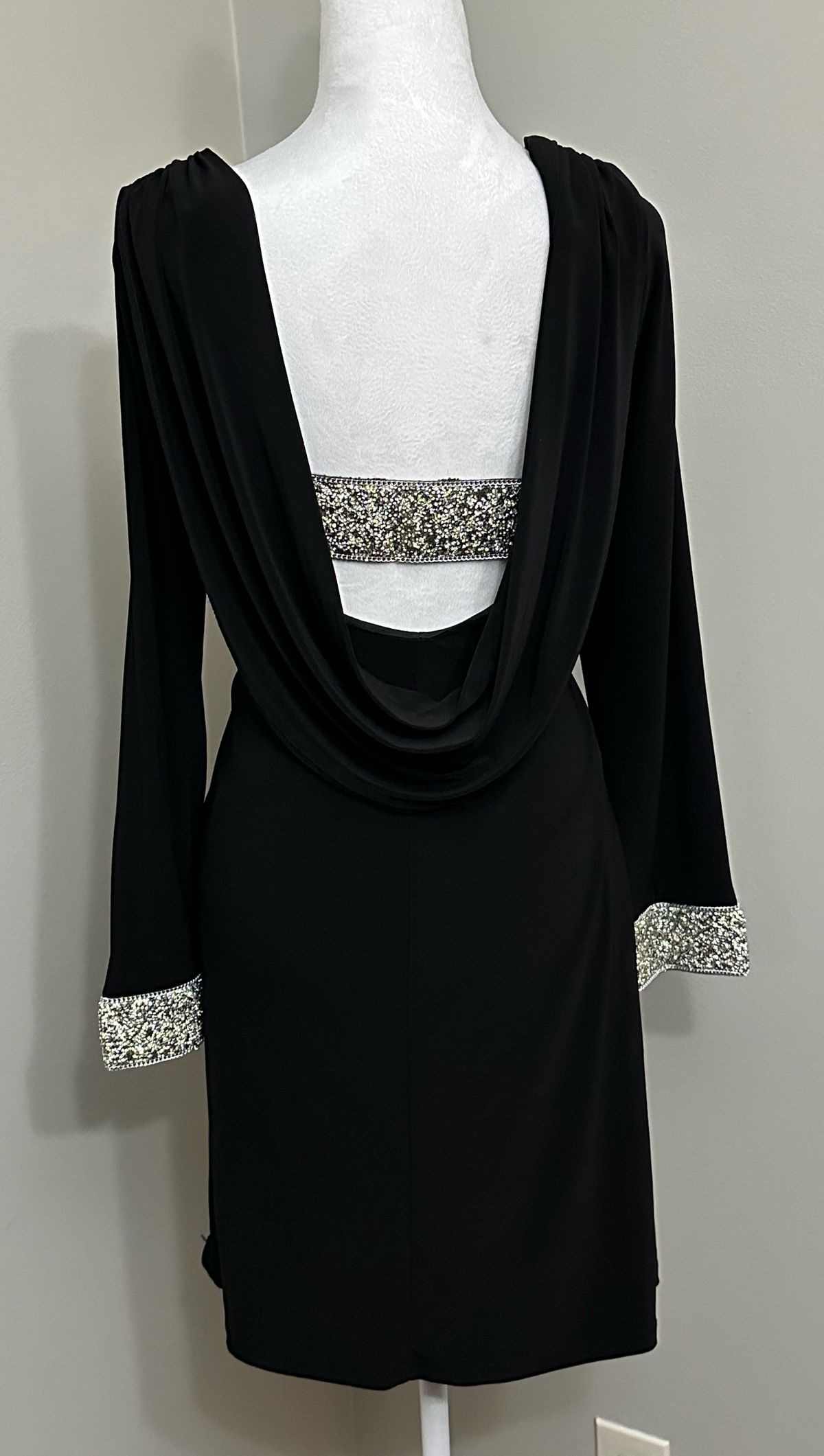 Size M Homecoming High Neck Black Cocktail Dress on Queenly