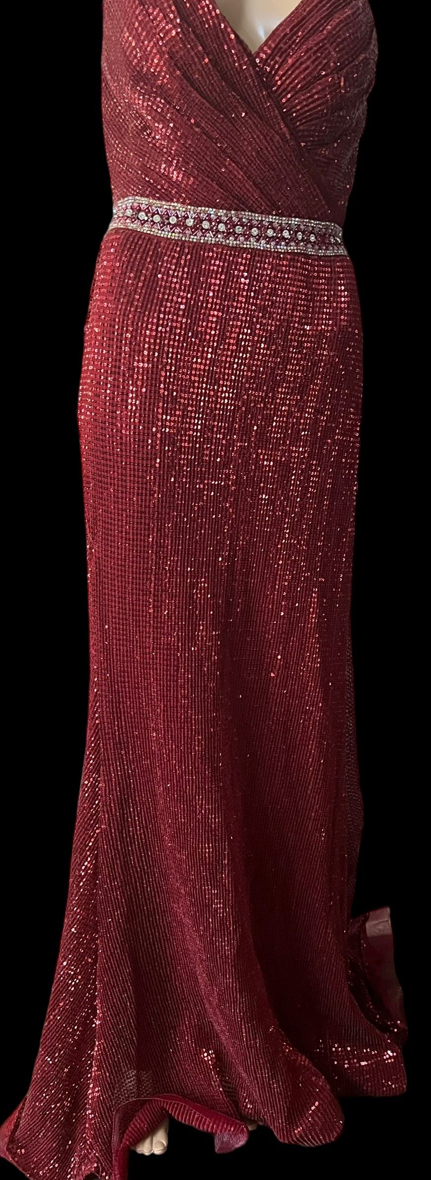 Camille La Vie Size 2 Prom Plunge Red Mermaid Dress on Queenly