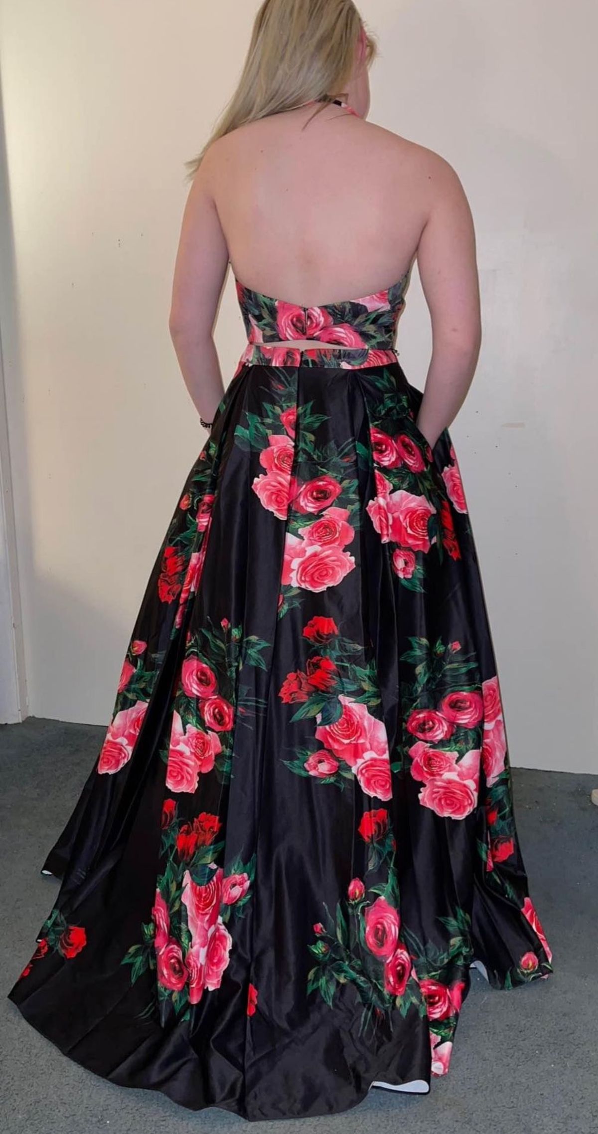 Jovani Size 6 Prom Halter Floral Black A-line Dress on Queenly