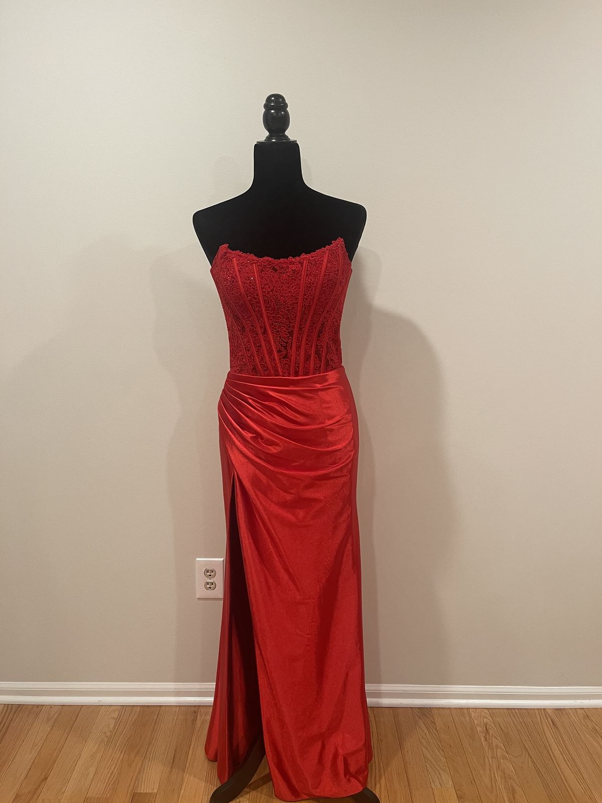 Style 55419 Sherri Hill Size 6 Prom Strapless Lace Red A-line Dress on Queenly