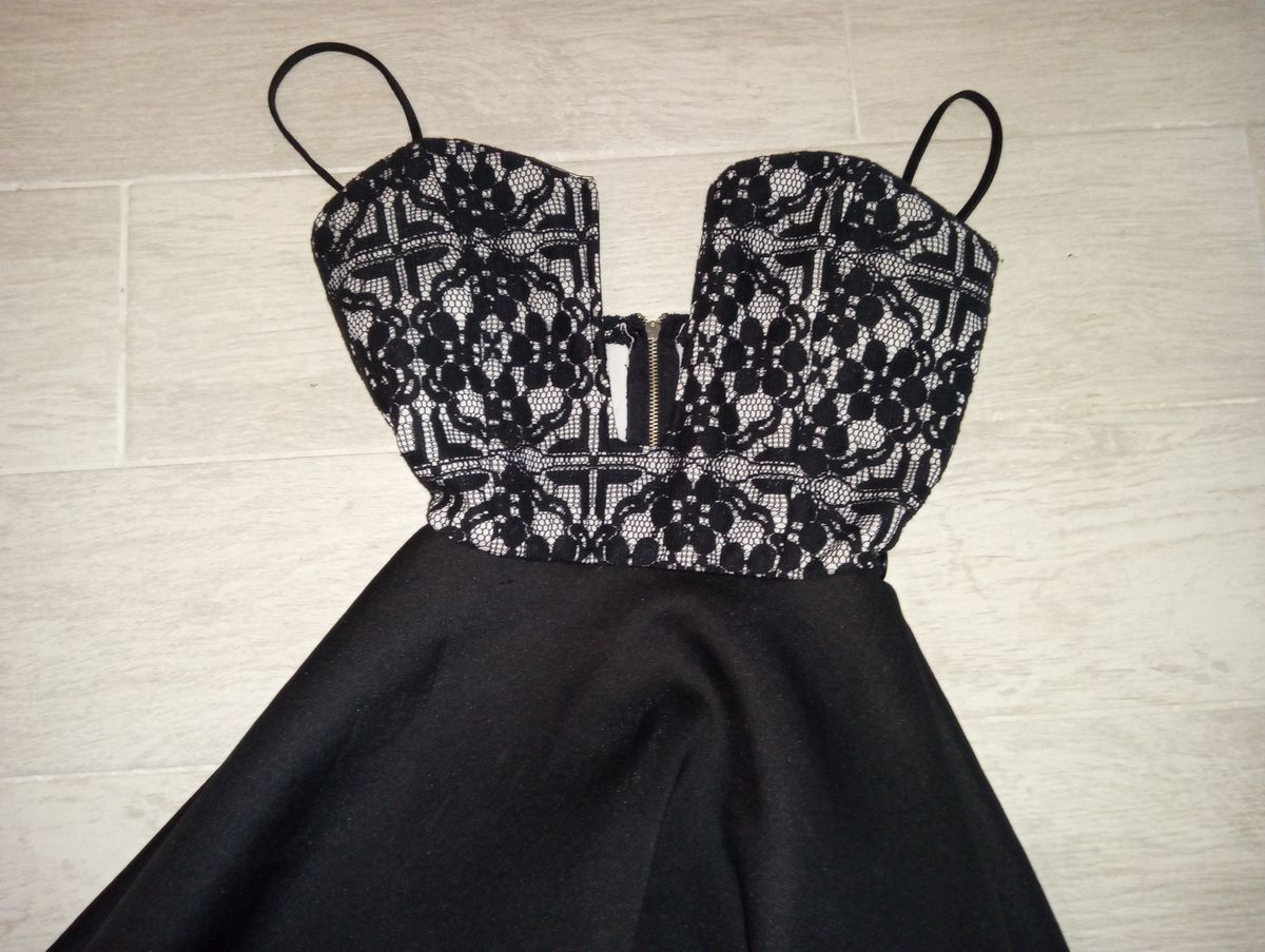 Size 2 Homecoming Lace Black Cocktail Dress on Queenly