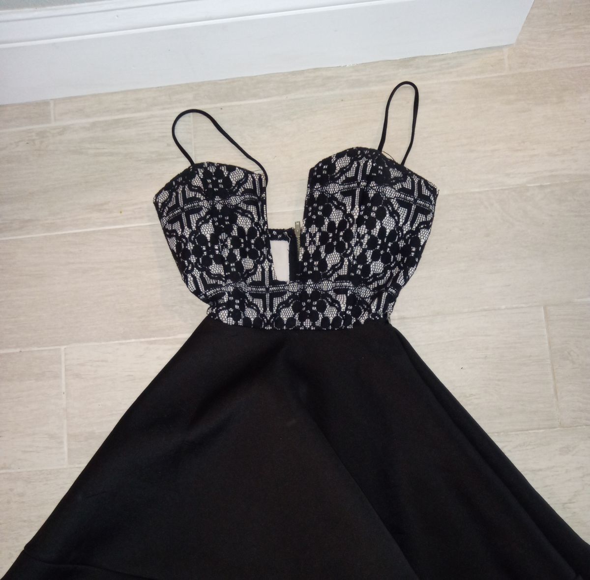 Size 2 Homecoming Lace Black Cocktail Dress on Queenly
