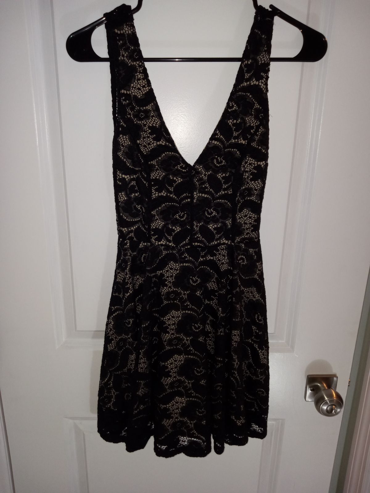 Size 4 Homecoming Plunge Lace Black Cocktail Dress on Queenly