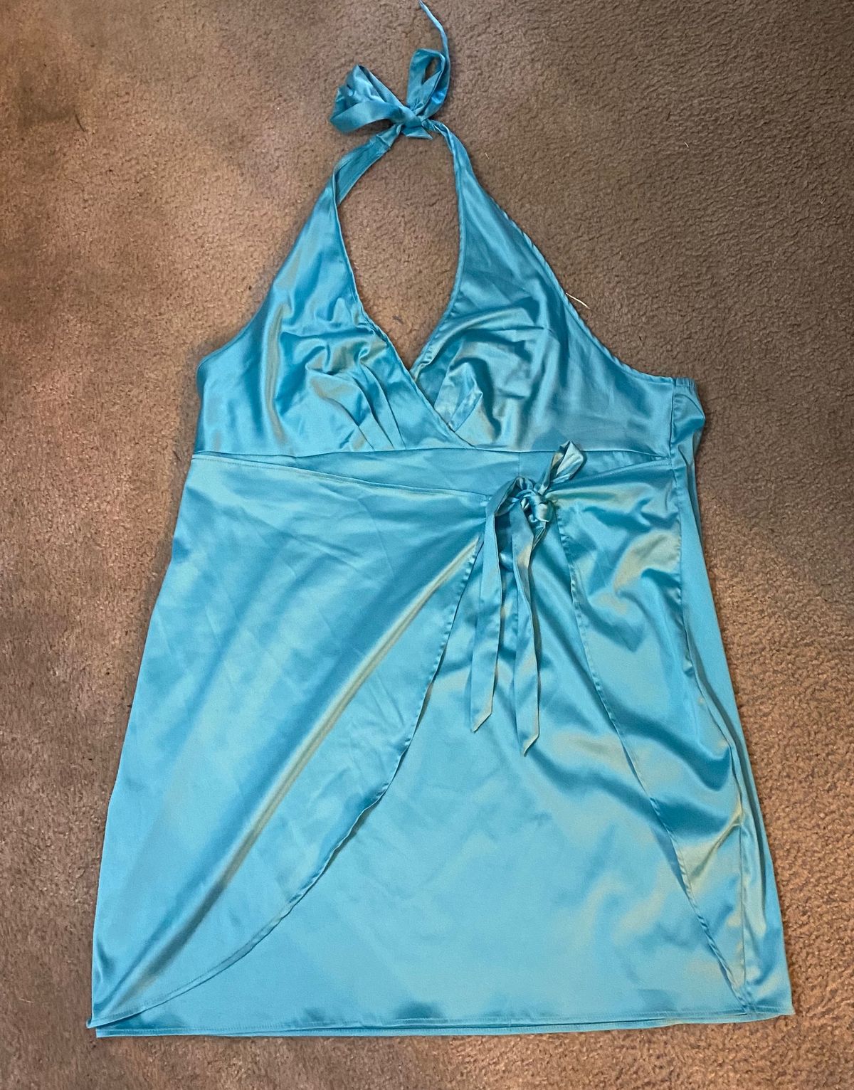 Size 4X Prom Halter Blue Cocktail Dress on Queenly
