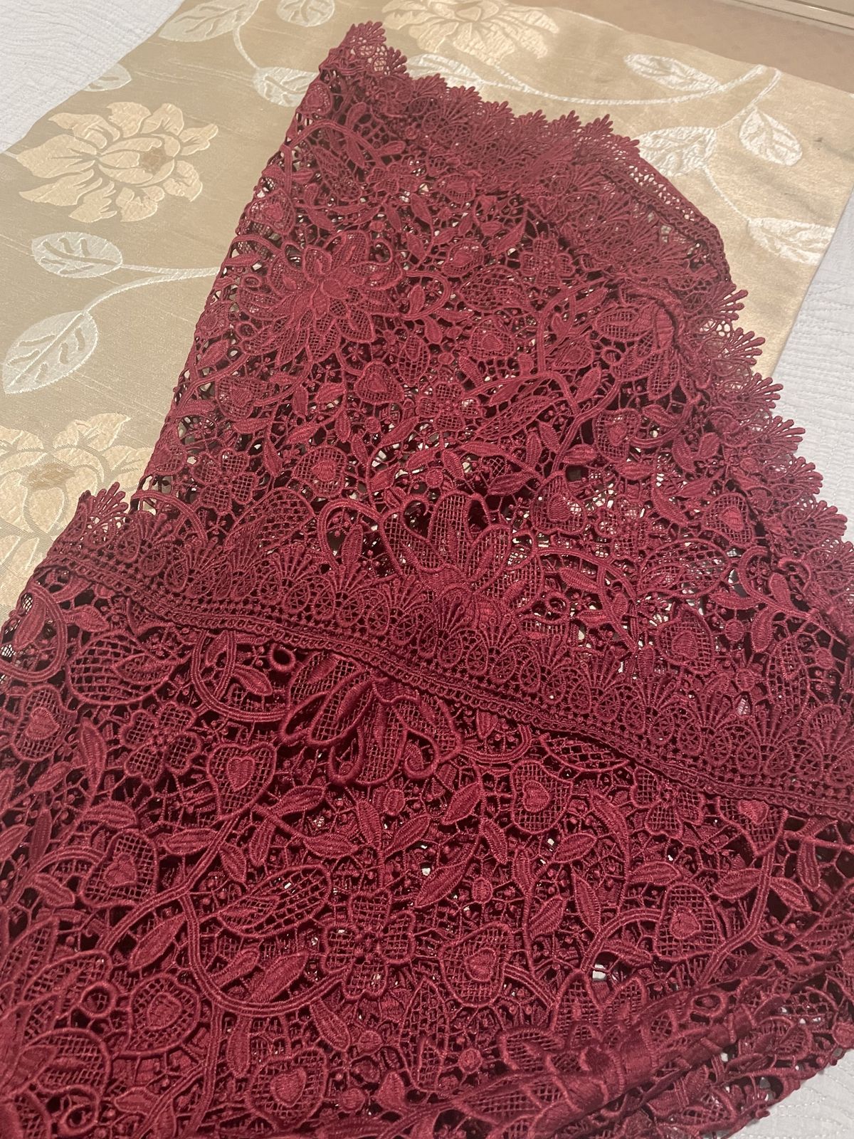 WHYTE VALENTYNE Size 6 Prom Strapless Lace Burgundy Red Mermaid Dress on Queenly