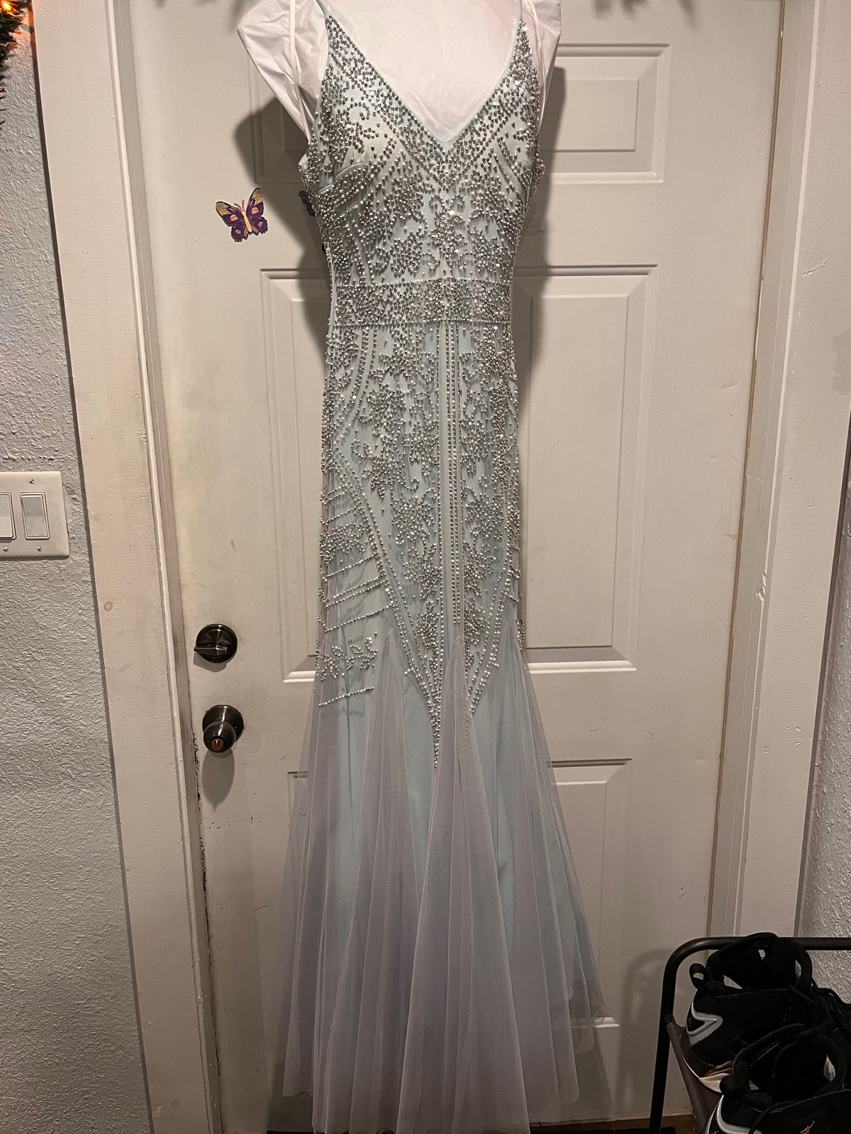 Style 0500089659538 Xscape Size 6 Prom Plunge Light Blue Mermaid Dress on Queenly