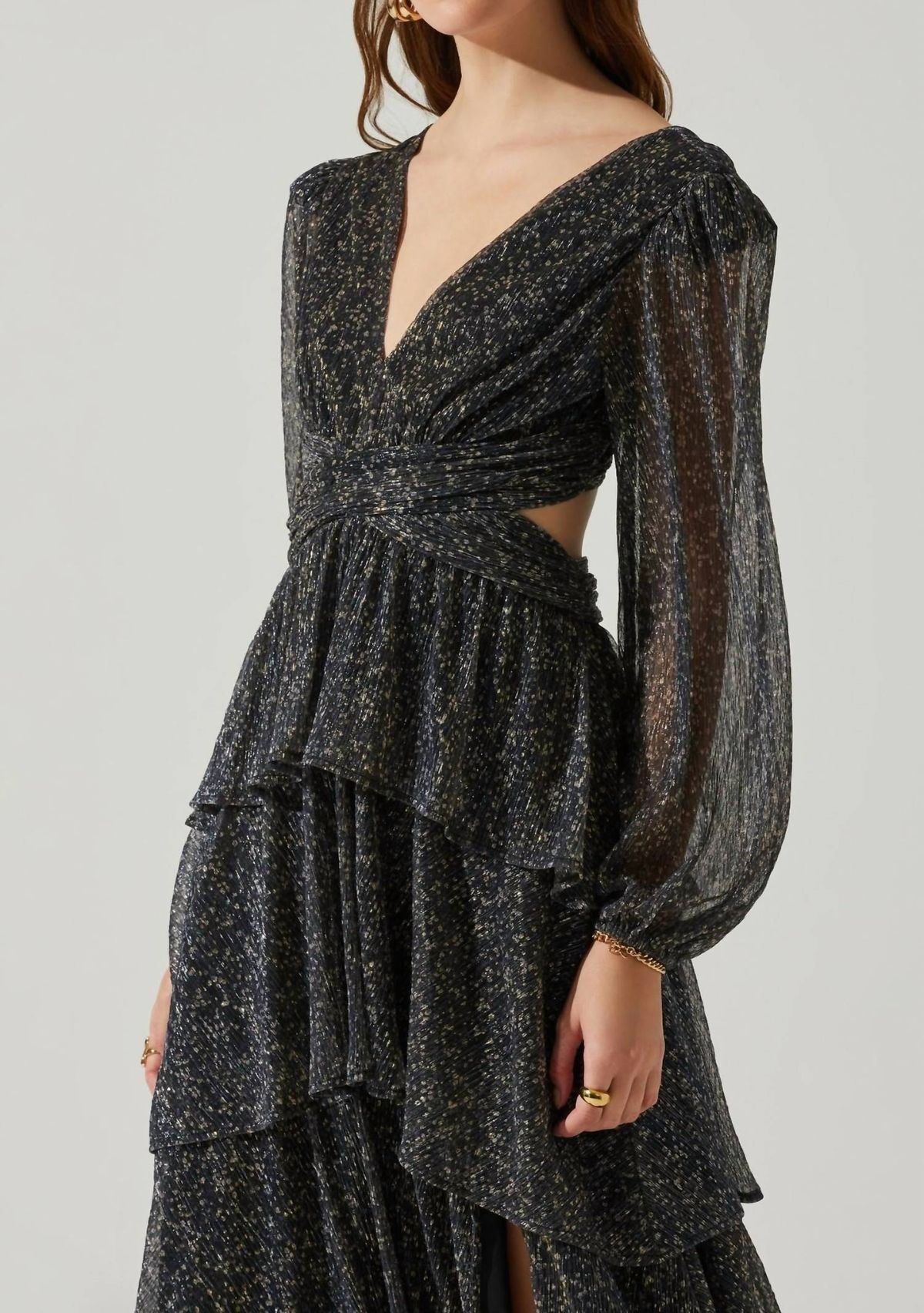 Style 1-1620613988-3011 ASTR Size M Floral Black Side Slit Dress on Queenly