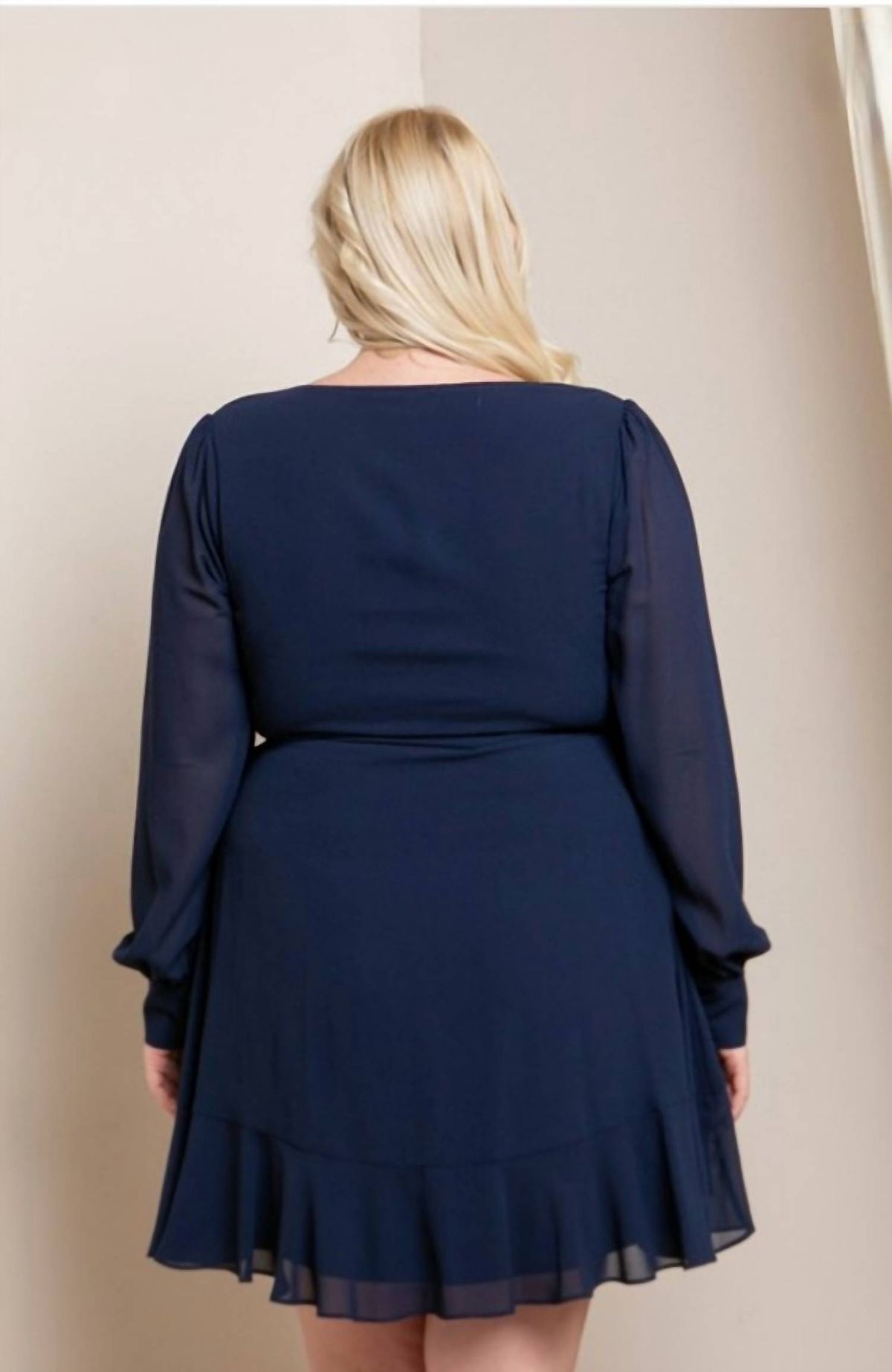 Style 1-987225530-3818 SOIEBLU Size XL Long Sleeve Navy Blue Cocktail Dress on Queenly