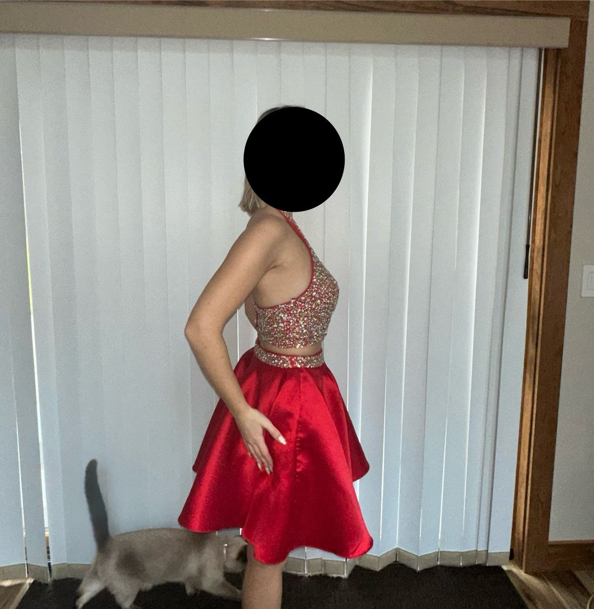 Size 2 Prom Halter Red Cocktail Dress on Queenly