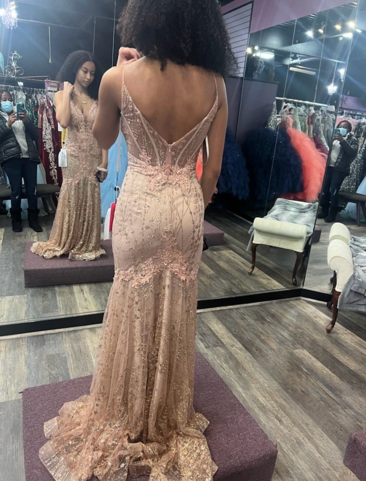 Size 4 Prom Plunge Pink Mermaid Dress on Queenly