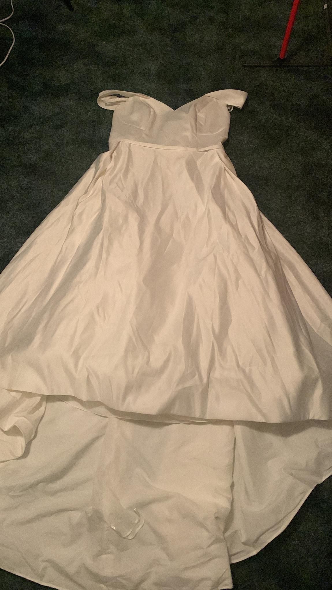 Plus Size 24 Wedding White Ball Gown on Queenly