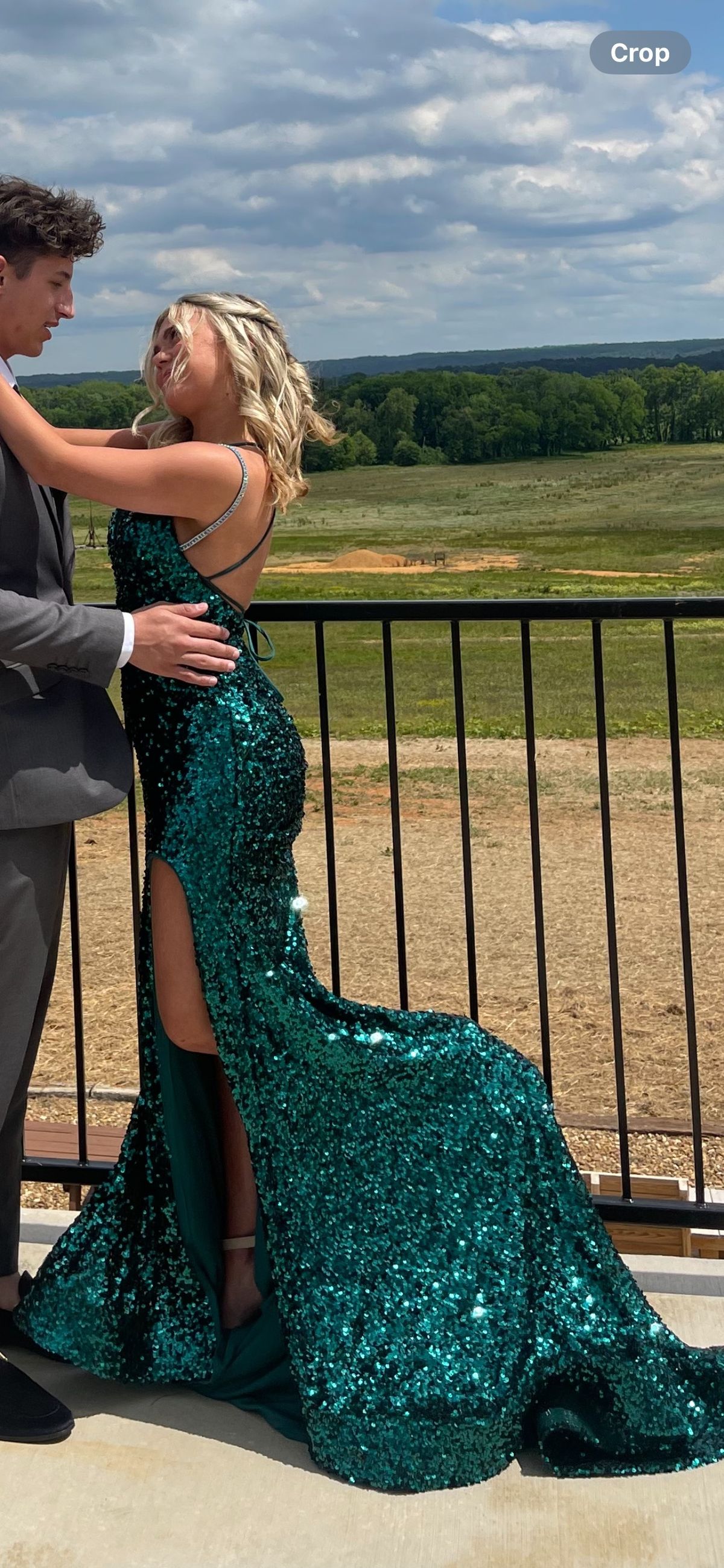 Size 0 Prom Plunge Green Side Slit Dress on Queenly
