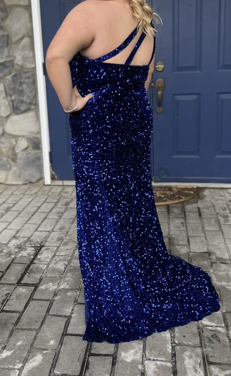 Plus Size 16 Prom One Shoulder Royal Blue Side Slit Dress on Queenly