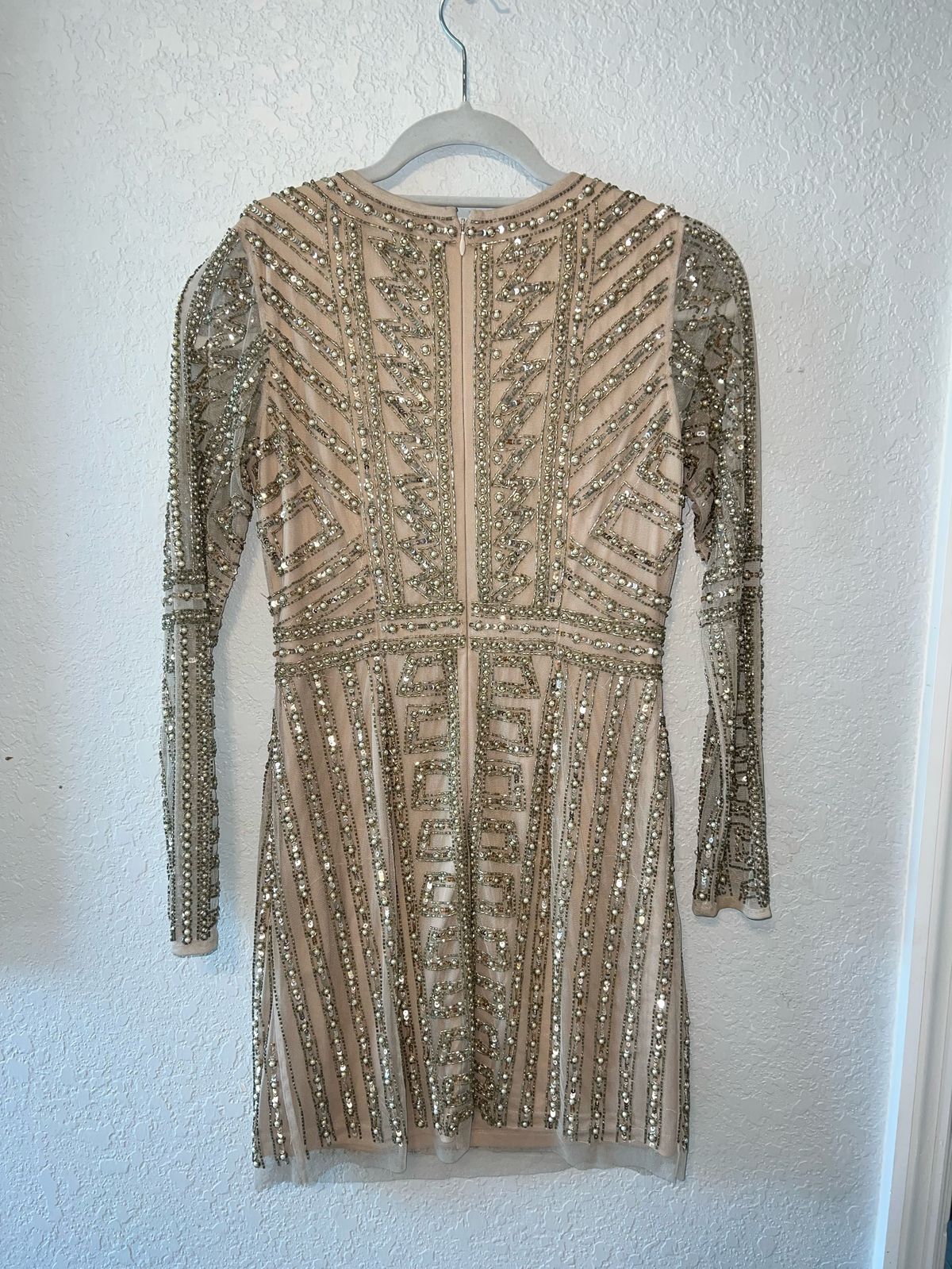 Gianni Bini Size 0 Long Sleeve Sheer Gold Cocktail Dress on Queenly