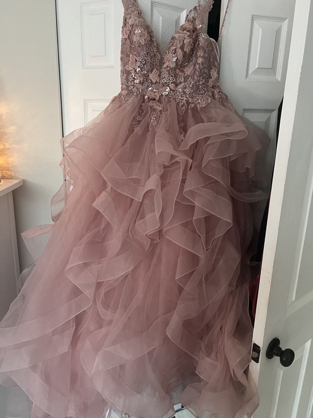Style 61085 Alyce Size 4 Prom Pink Ball Gown on Queenly