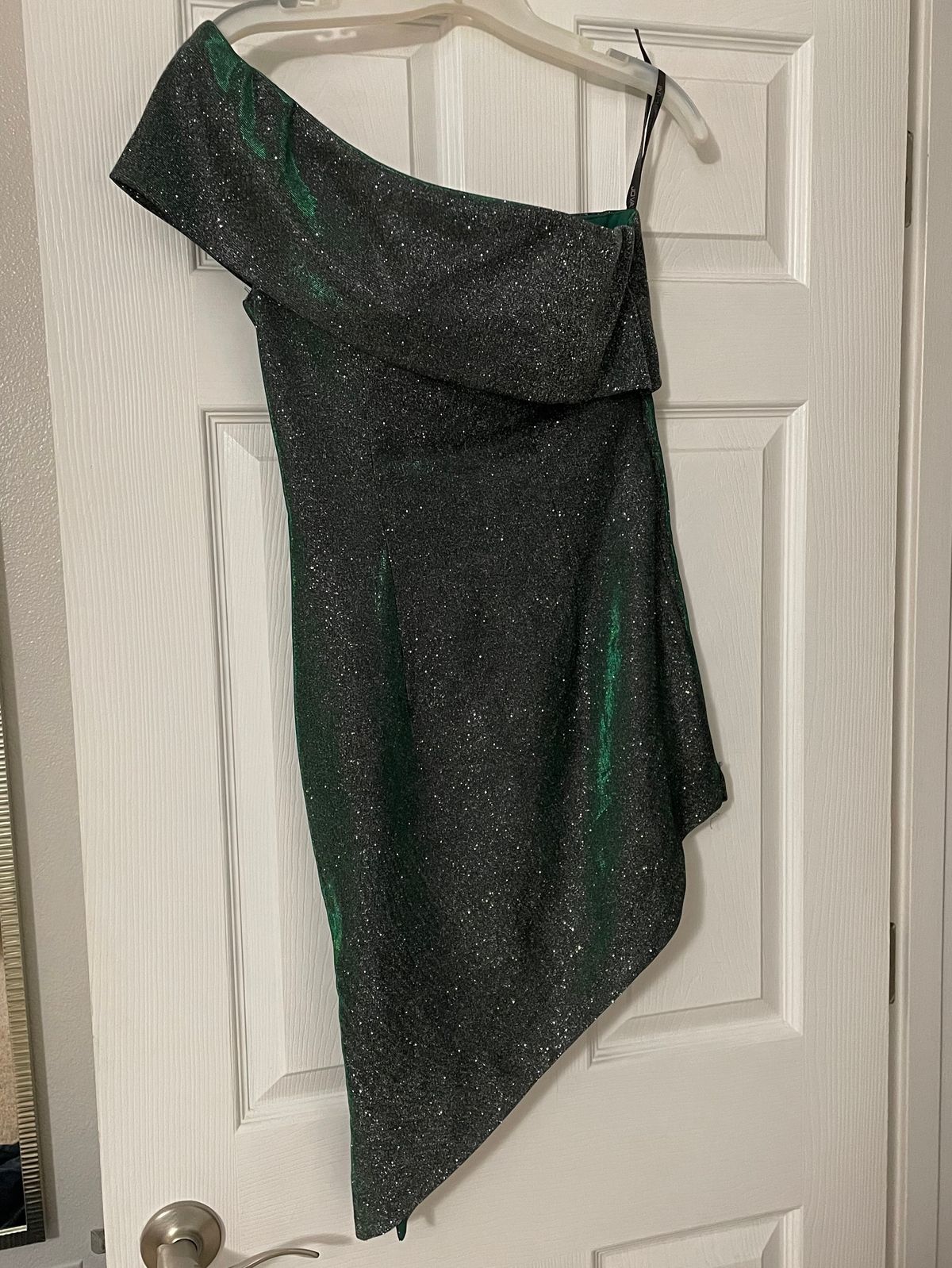 Jovani Size 4 Prom Off The Shoulder Green Cocktail Dress on Queenly