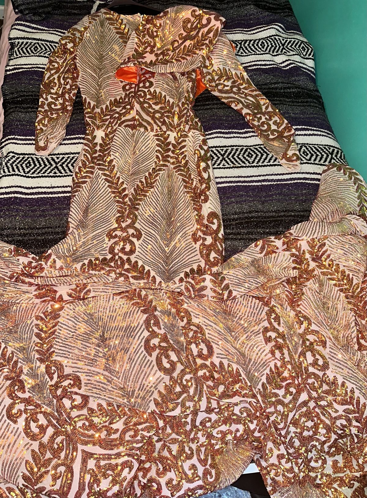 Size 12 Prom Plunge Orange Mermaid Dress on Queenly