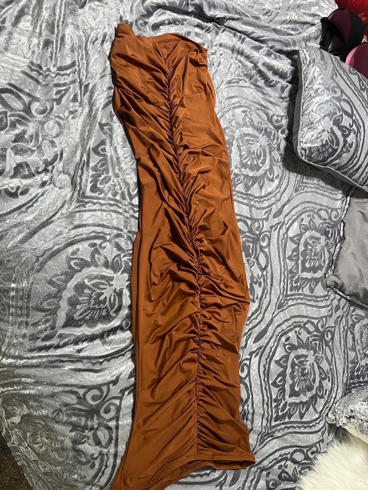 Size 6 Strapless Brown Cocktail Dress on Queenly