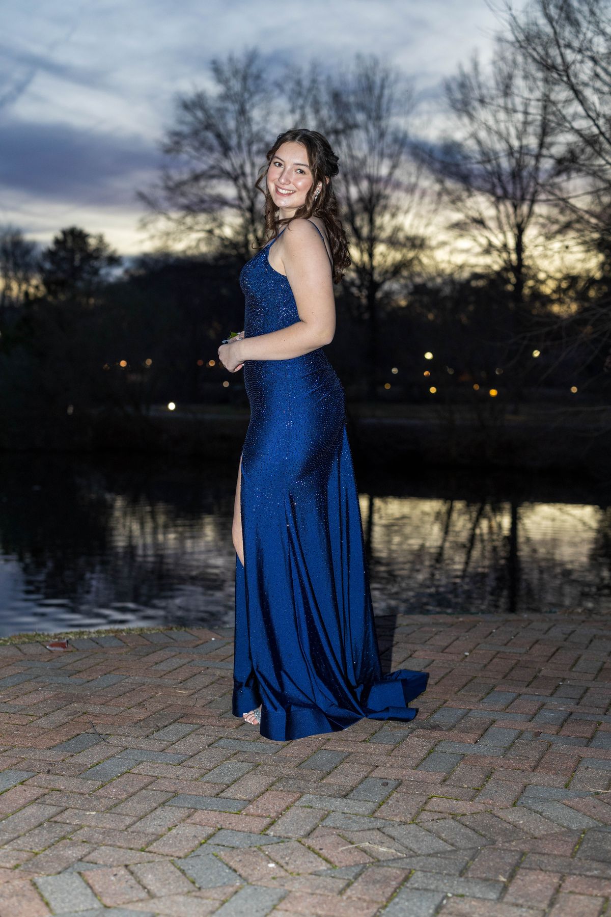 Sherri Hill Size 8 Prom Plunge Navy Blue Side Slit Dress on Queenly
