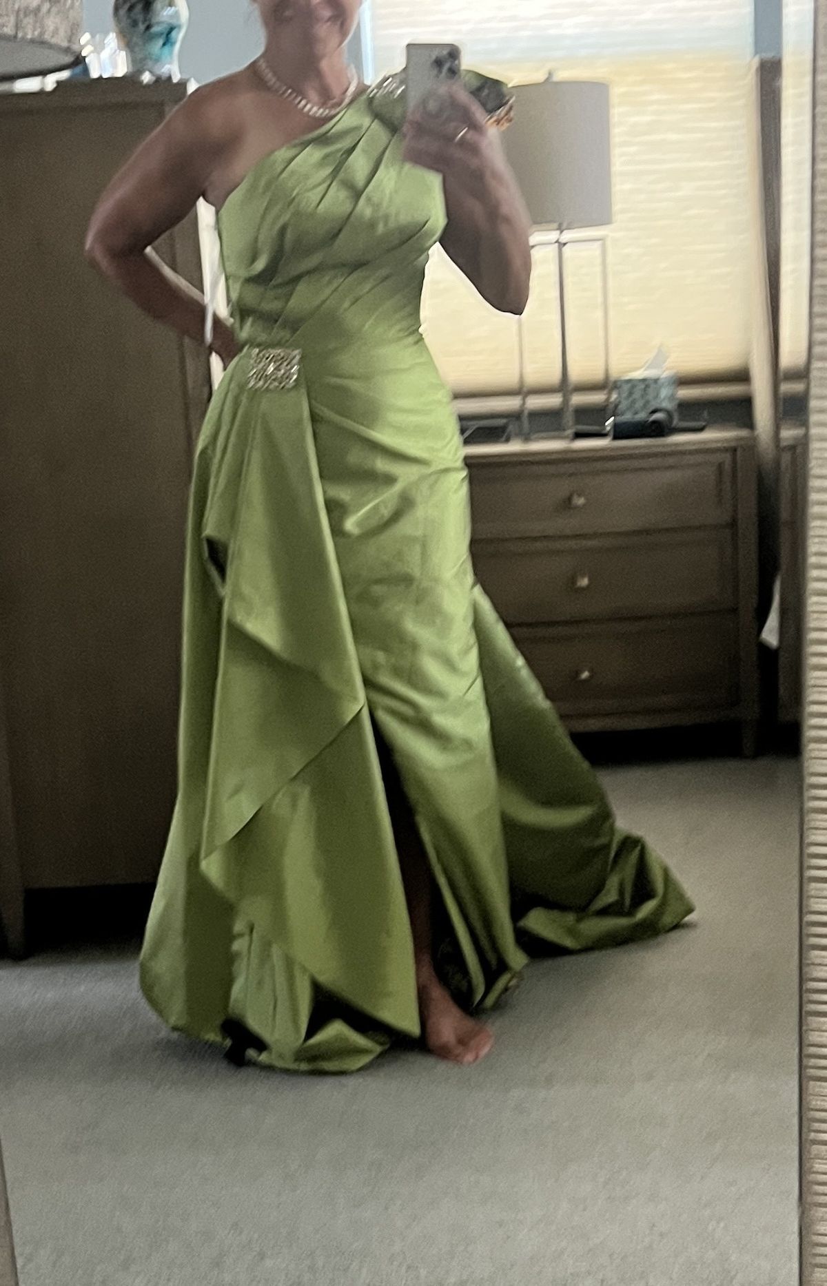 Style 2111E4728 Terani Couture Size 8 One Shoulder Green Side Slit Dress on Queenly