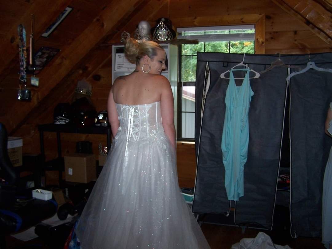 Cinderella Devine  Plus Size 16 White A-line Dress on Queenly