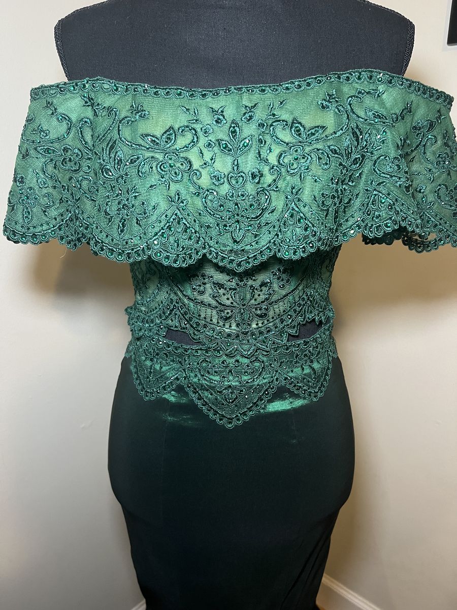 Size 00 Prom Off The Shoulder Green Mermaid Dress on Queenly