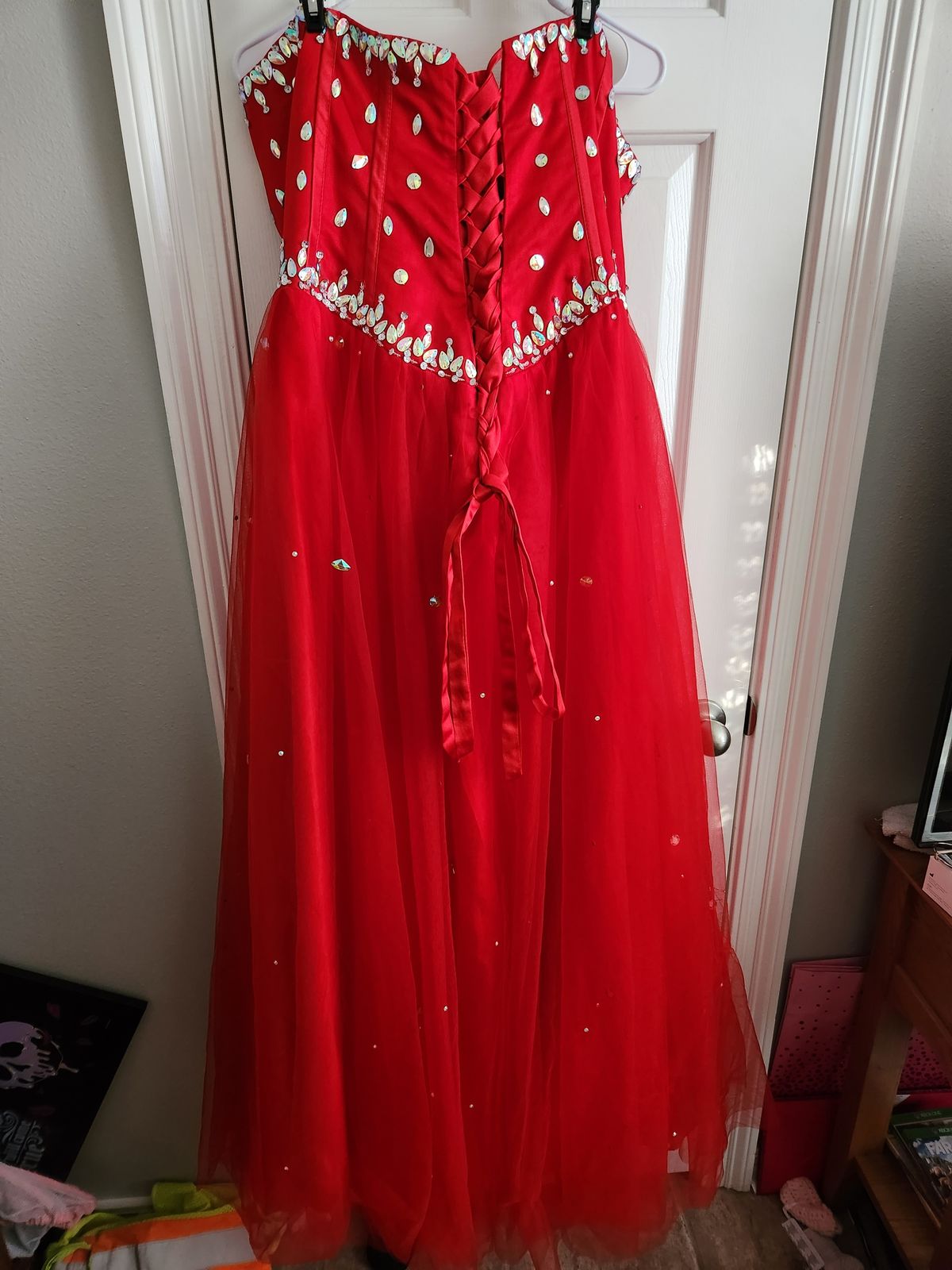 Plus Size 20 Red Ball Gown on Queenly