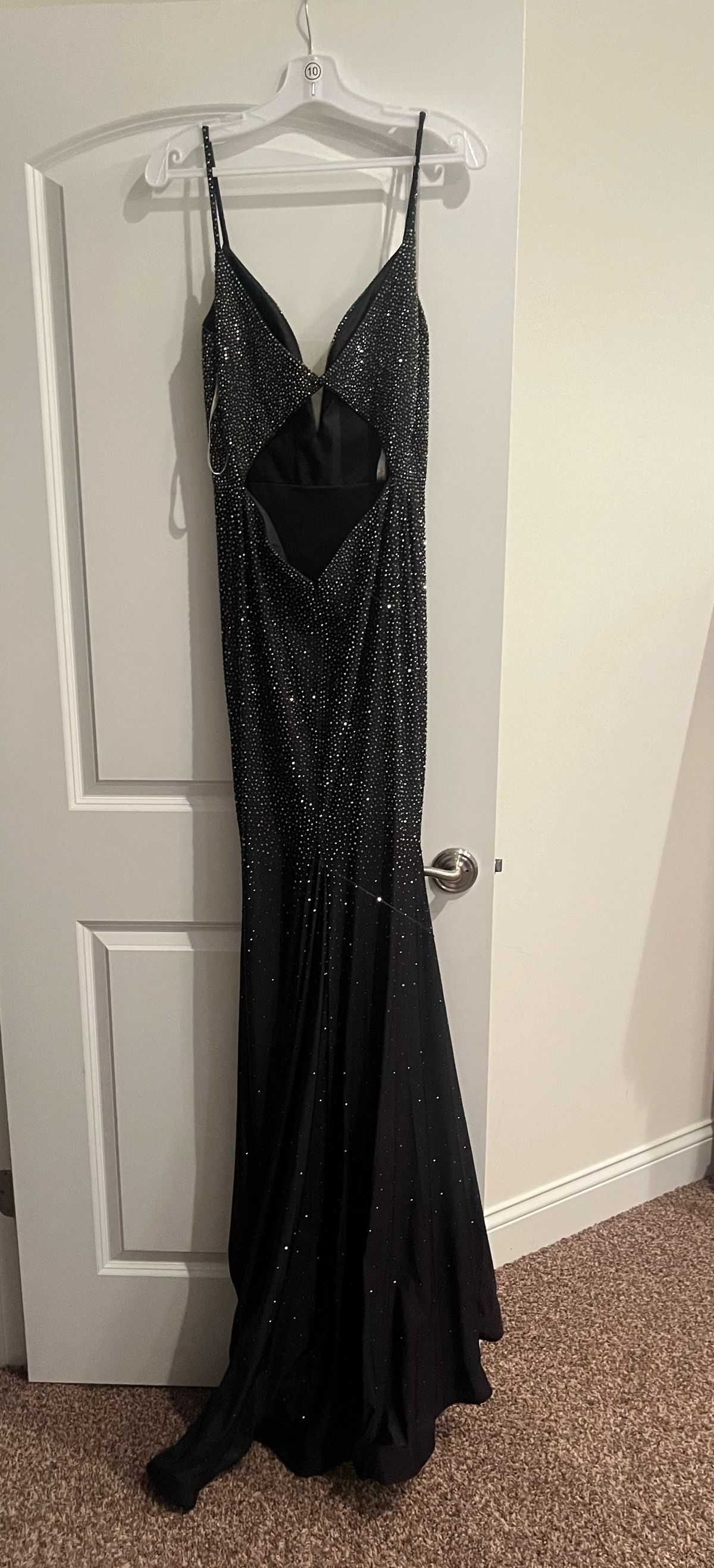 Style 178EW120012 Ellie Wilde Size 8 Prom Plunge Black Mermaid Dress on Queenly